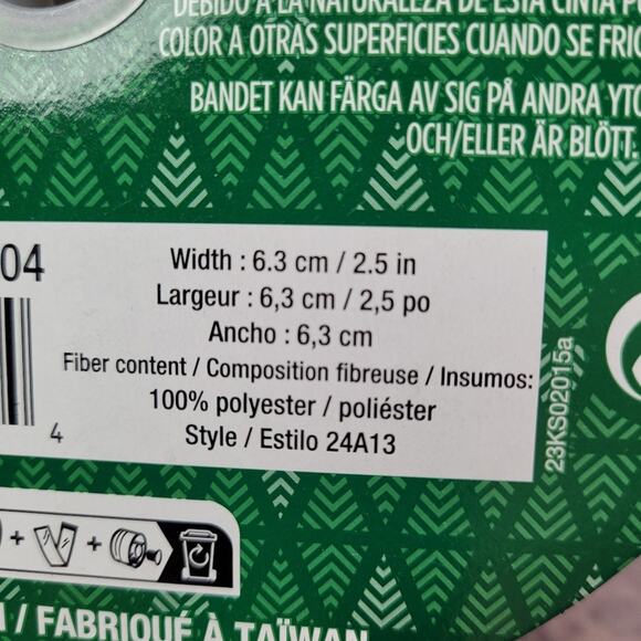 50 yards of Gnome Wire Edge Holiday Ribbon - Picture 4 of 6